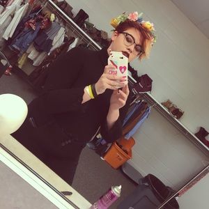 Meet your Posher, Sam